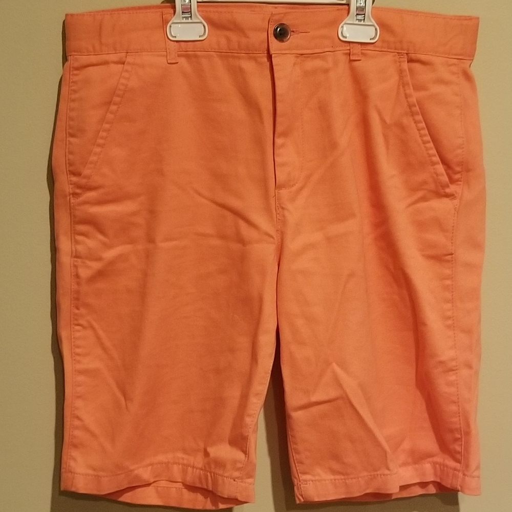 Colored chinos shorts